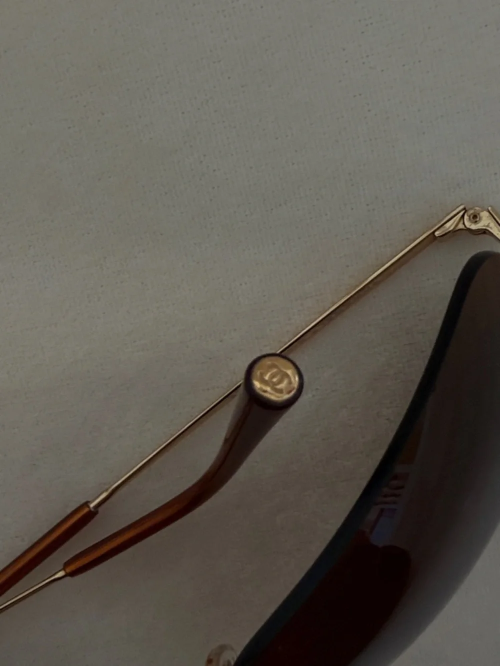 CHANEL Gold-Tone Rimless Sunglasses with Brown Gradient Lenses - Picture 4 of 7